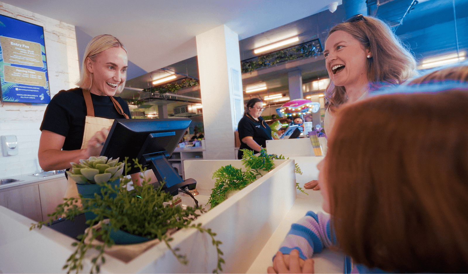Best Revenue Models for Attractions | ROLLER